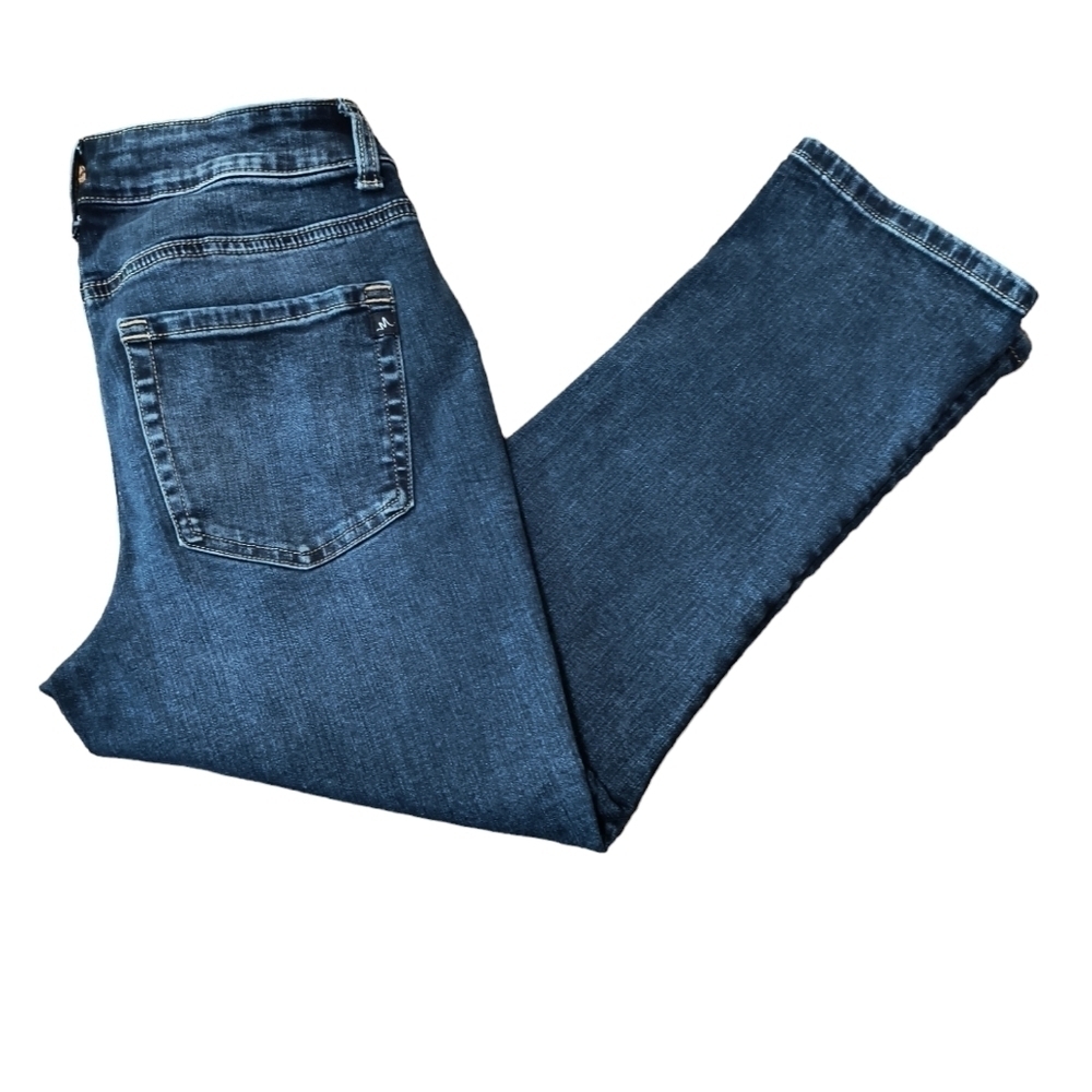 m. jeans by Maurices Mid Rise Capri Size 6